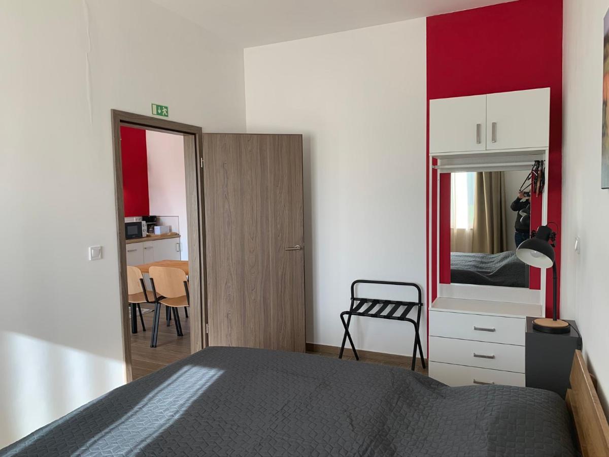 Szár Oeregtoelgy Apartman מראה חיצוני תמונה