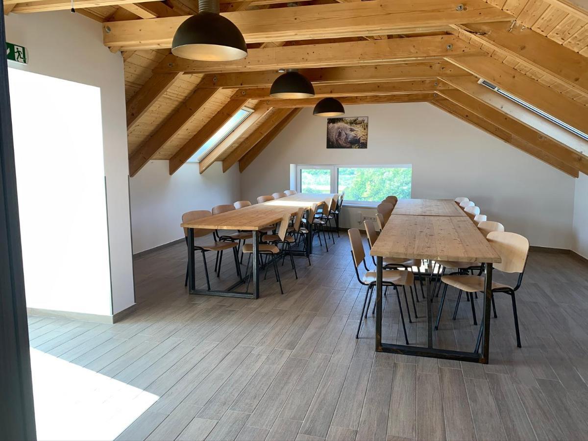 Szár Oeregtoelgy Apartman מראה חיצוני תמונה